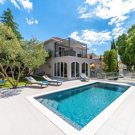 Villa B&D Zadar For The Complete Pleasure Of Vacation !Heated! Private Pool! Green Oasis In The Center Of Zadar, 100M From The Sea Экстерьер фото