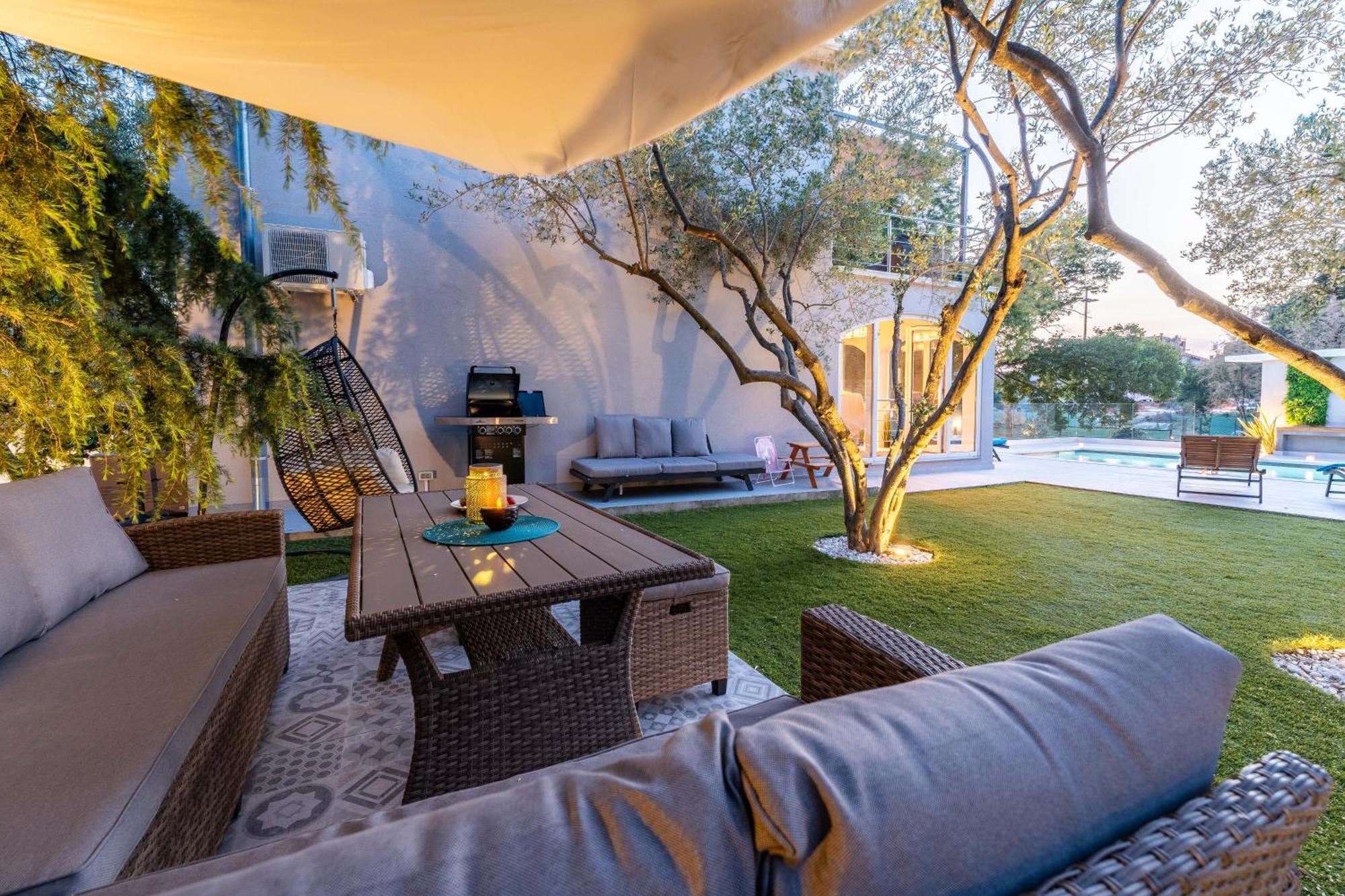 Villa B&D Zadar For The Complete Pleasure Of Vacation !Heated! Private Pool! Green Oasis In The Center Of Zadar, 100M From The Sea Экстерьер фото